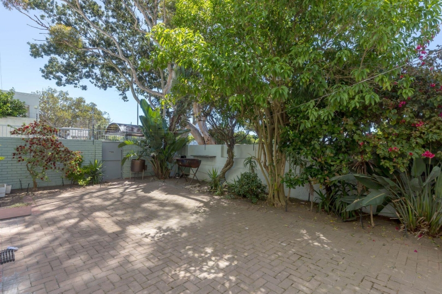 3 Bedroom Property for Sale in Three Anchor Bay Western Cape